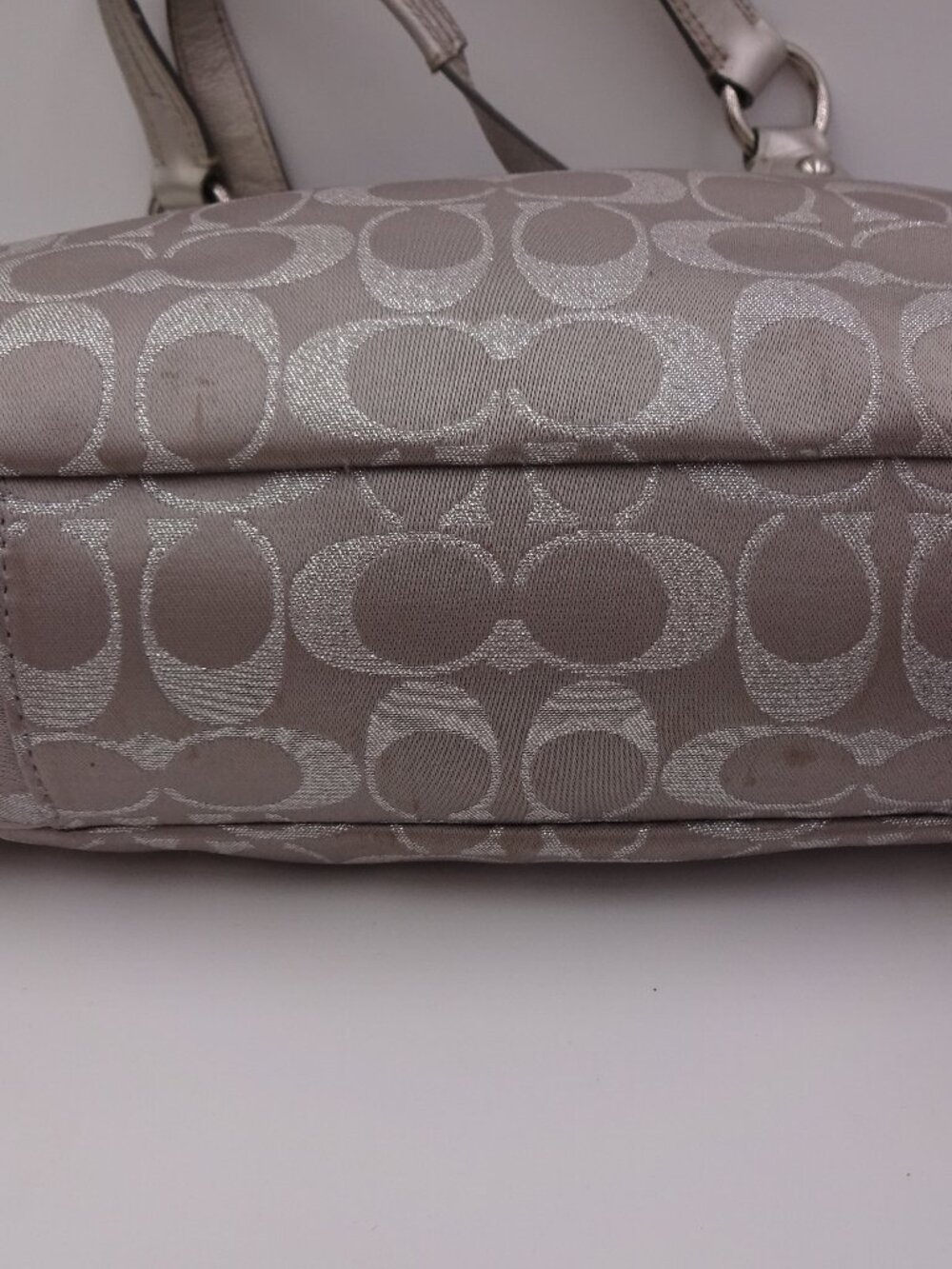 Coach Soho Metallic Silver Signature Jacquard Hobo Shoulder Bag Purse F18911 - Picture 14 of 16